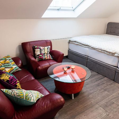 Skyview Studio Stp Apartment Sankt Poelten Ngoại thất bức ảnh