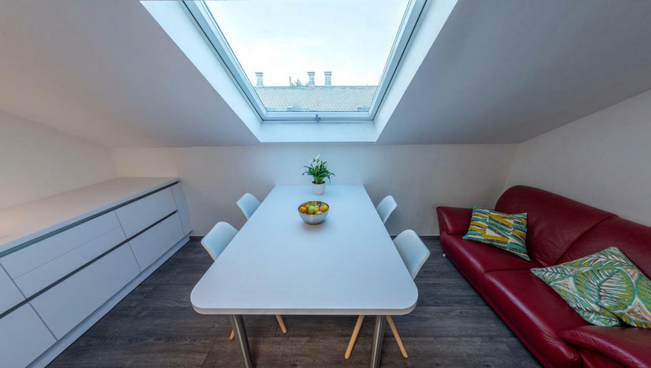 Skyview Studio Stp Apartment Sankt Poelten Ngoại thất bức ảnh