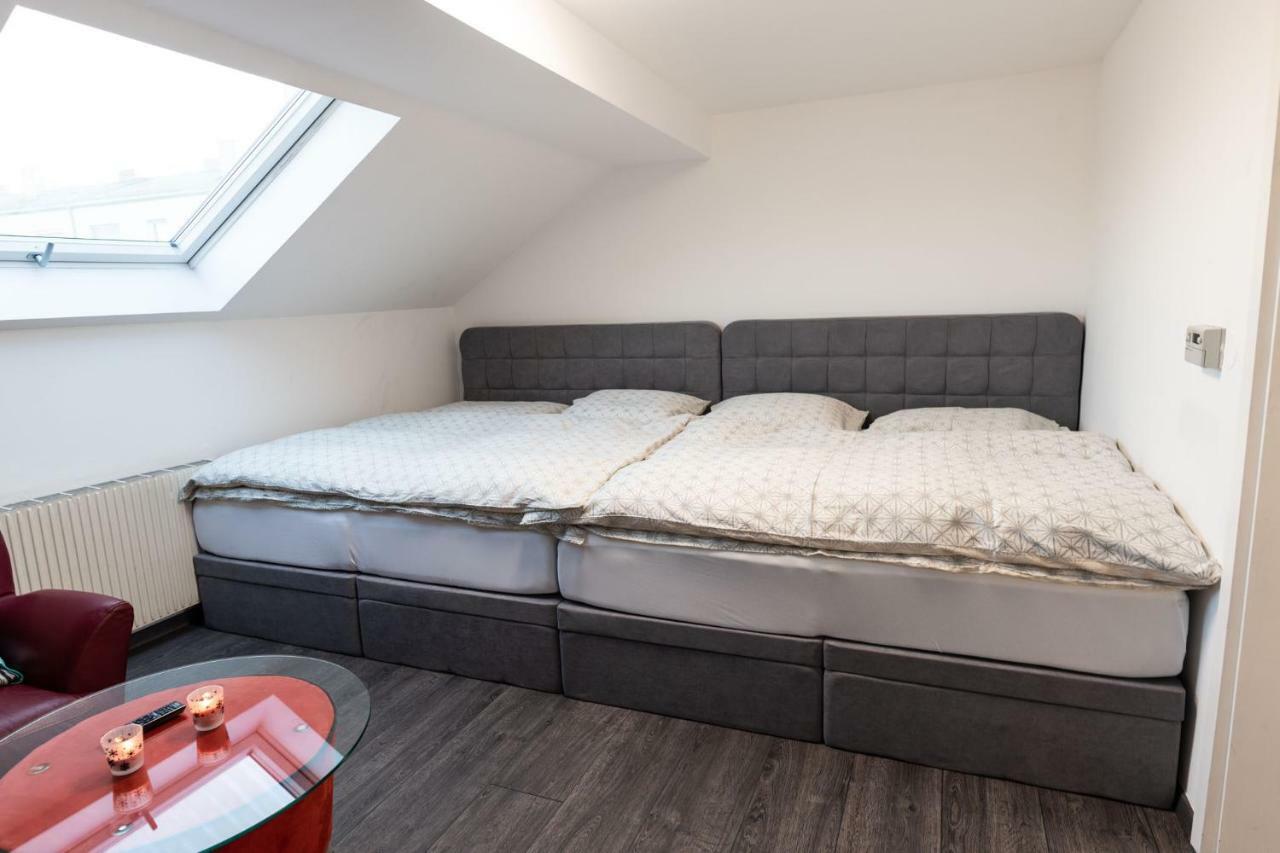 Skyview Studio Stp Apartment Sankt Poelten Ngoại thất bức ảnh