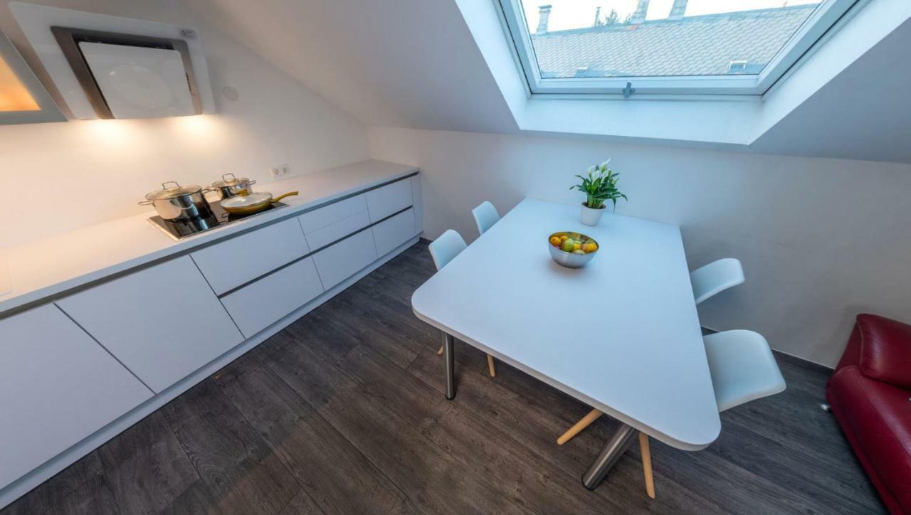 Skyview Studio Stp Apartment Sankt Poelten Ngoại thất bức ảnh