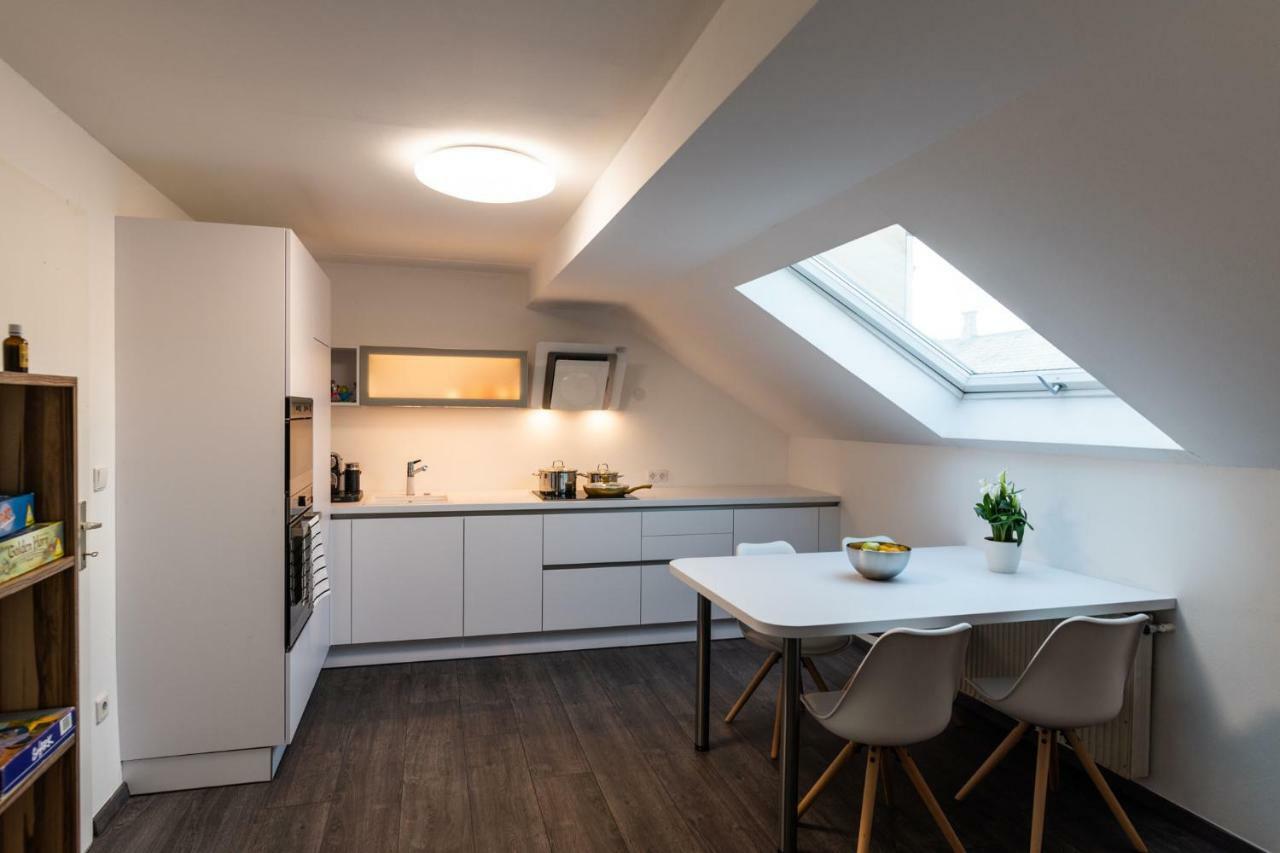 Skyview Studio Stp Apartment Sankt Poelten Ngoại thất bức ảnh